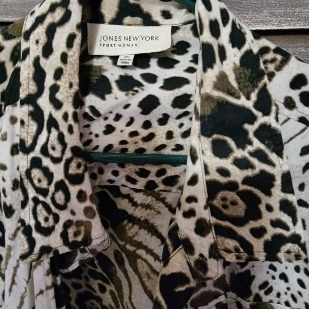 Jones New York Animal Print Blouse